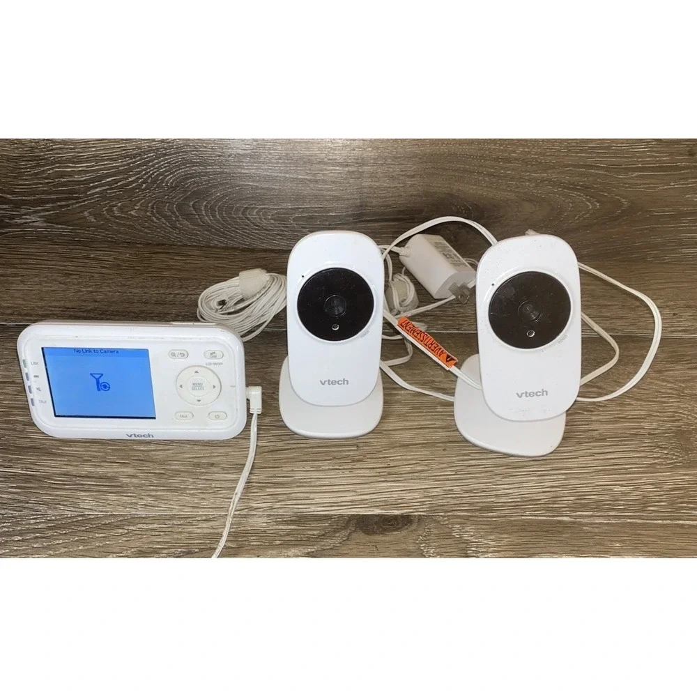 VTech VM3252-2, 2.8in Digital Video Baby Monitor, With Two Cameras Night Vision